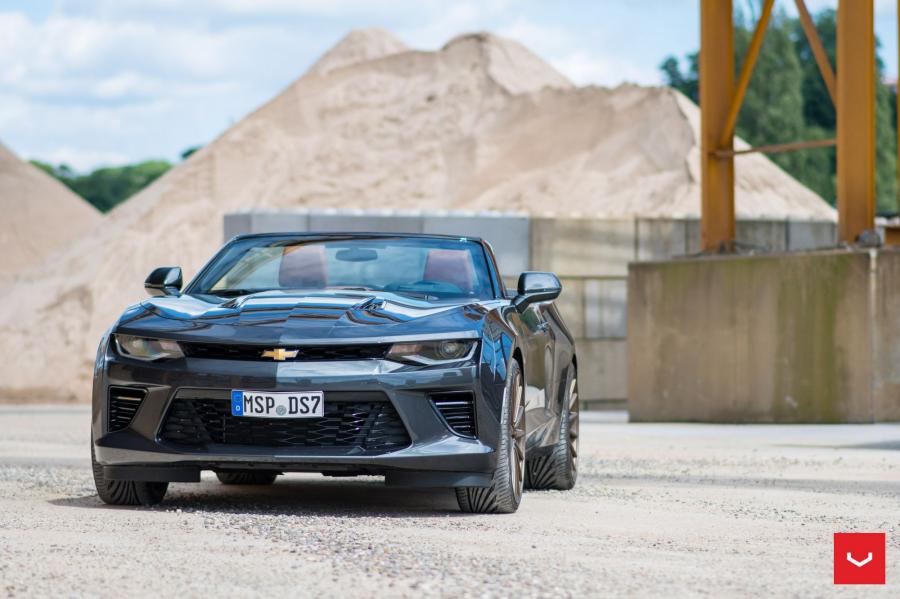  Chevrolet Camaro Convertible on Vossen Wheels (VFS2) 2017 года  (фото 10 из 22)